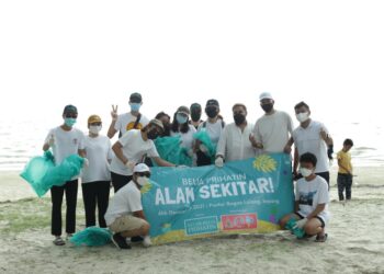Kelab Belia Prihatin menganjurkan program pembersihan pantai Bagan Lalang, Sepang bagi menyahut seruan Perdana Menteri supaya menjayakan program hijau di Malaysia.
