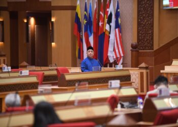 SAARANI Mohamad pada sidang Dewan Undangan Negeri di Bangunan Perak Darul Ridzuan di Ipoh hari ini. - IHSAN URUSETIA DEWAN NEGERI PERAK