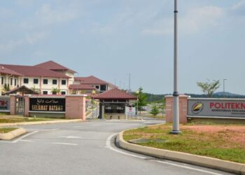 SERAMAI 440 orang pelajar Politeknik Nilai,  Negeri Sembilan  menjalani saringan Covid-19 susulan tercetusnya Kluster Persiaran Pendidikan Nilai pada 8 Disember lalu.