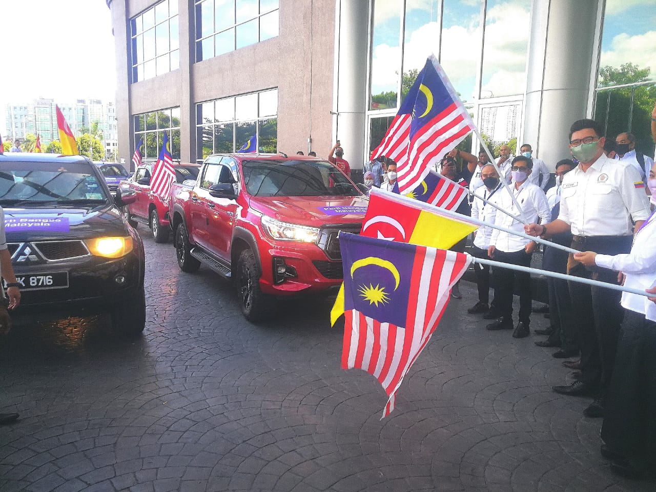 Bangsa malaysia parti Tutup Sajalah