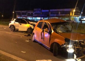 Kereta mangsa yang remuk dalam kemalangan tersebut.