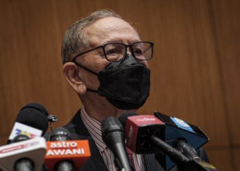 ABU Zahar Ujang bercakap dalam sidang akhbar khas di ibu pejabat SPRM, Putrajaya. - UTUSAN/FAIZ ALIF ZUBIR
