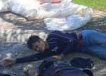 KEADAAN Sharul Nizam Samsudin selepas terjatuh di pekarangan Masjid Kampung Padang Kulim di Kuala Ketil, Baling semalam. - MEDIA SOSIAL