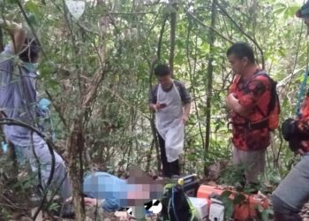 MANGSA ditemukan pengsan dan meninggal dunia semasa mendaki di Bukit Pancang, Tawau semalam. - IHSAN BOMBA