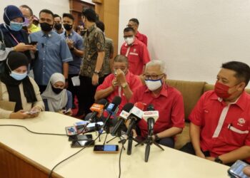 ISMAIL Sabri Yaakob dalam sidang di Pejabat UMNO Kelantan di Kota Bharu hari ini. - UTUSAN/ROSLIZA MOHAMED