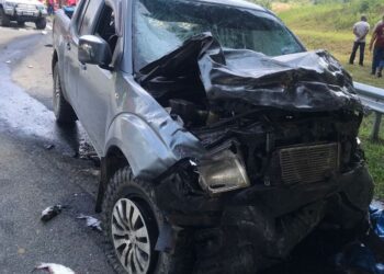 KEADAAN Nissan Navara yang terlibat kemalangan maut dengan Toyota Vellfire di simpang empat Kampung Lebu berhampiran susur ke Lebuh Raya Central Spine Road (CSR) di Bentong, Pahang.