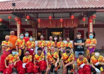 PASUKAN Tarian Singa di bawah kelolaan parti DAP Triang memeriahkan suasana perayaan Tahun Baharu Cina kali ini.