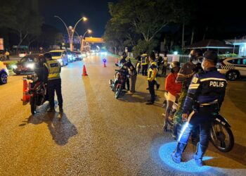 OP Mabuk yang dijalankan JSPT Perak di Jalan Sultan Azlan Shah, Ipoh pagi tadi. - UTUSAN/IHSAN PDRM PERAK