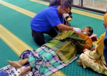 KEADAAN jenazah seorang tukang kebun ditemukan meninggal dunia di Masjid Nurul Hasanah di Bukit Kechil Simpor, Tikam Batu, Sungai Petani. - MEDIA SOSIAL