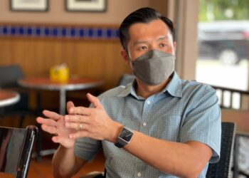 LEE YOON YEAU bercakap kepada pemberita dalam sidang akhbar di Masjid Tanah, Alor Gajah, Melaka. - UTUSAN/DIYANATUL ATIQAH ZAKARYA