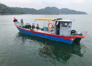MARITIM Malaysia Pulau Pinang menahan dua bot nelayan tempatan yang dikendalikan warga asing kerana disyaki melakukan pelbagai kesalahan di perairan Pulau Jerejak semalam.