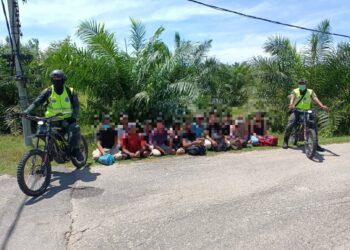 SEBAHAGIAN PATI ditahan pasukan PGA Batalion 4 Semenyih dalam dua operasi di pesisir pantai Kampung Sungai Yu, Tanjong Karang, di Kuala Selangor, Selangor, semalam.