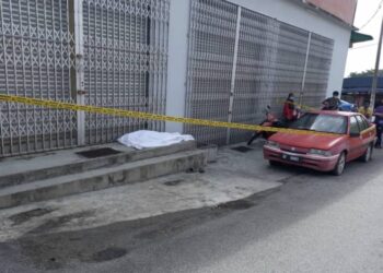 SEORANG warga emas ditemui meninggal dunia di belakang premis sebuah bank dalam kejadian di pekan Rembau petang tadi.