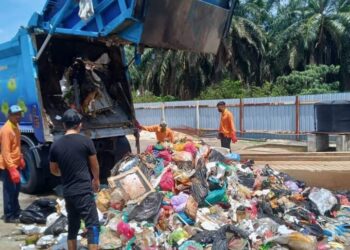SEORANG wanita di Butterworth, Pulau Pinang bernasib baik apabila barang kemas yang dibuang secara tidak sengaja bersama lampin anaknya berjaya ditemukan semula dengan bantuan kakitangan MBSP semalam.