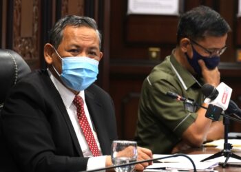 AMINUDDIN Harun dalam sidang akhbar selepas mempengerusikan Mesyuarat Mingguan Exco Kerajaan Negeri Sembilan di Wisma Negeri, Seremban hari ini. - UTUSAN/BADRUL HAFIZAN MAT ISA