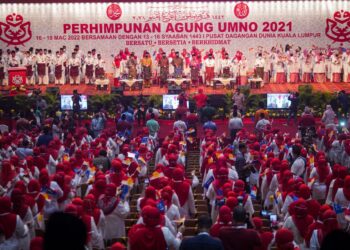 UMNO kini perlu fokus pada penyatuan ahli selepas RoS meluluskan pindaan parti itu berhubung pemilihan pucuk pimpinan parti selepas pilihan raya umum (PRU) diadakan. - UTUSAN/MUHAMAD IQBAL ROSLI