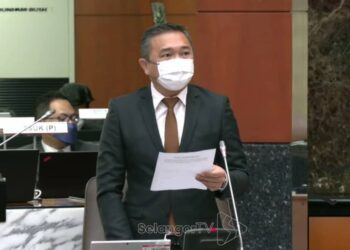 NG Sze Han menerangkan kaedah pelupusan sisa banjir dalam Persidangan Penggal Kelima Dewan Undangan Negeri Selangor ke-14 di Dewan Annex, Bangunan SUK di Shah Alam, Selangor, hari ini. - Gambar SelangorTV