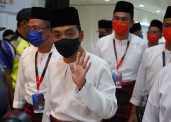 ONN Hafiz Ghazi hadir ke Perhimpunan Agung UMNO 2021 di Pusat Dagangan Dunia Kuala Lumpur. - UTUSAN/AMIR KHALID