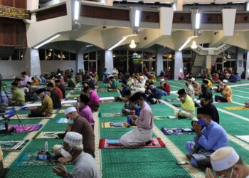 PULAU PINANG akan mengeluarkan SOP yang baharu berkaitan aktiviti solat jemaah di masjid dan surau dalam tempoh terdekat.