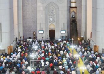 KHUTBAH Jumaat berpesan agar para pemimpin dipilih pada PRU15 esok melaksanakan tanggungjawab masing-masing. - GAMBAR HIASAN