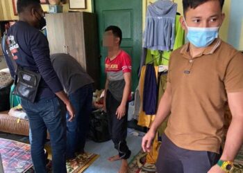 DUA penganggur yang terlibat dengan aktiviti penyalahgunaan dadah ditahan oleh pihak polis di sebuah rumah tidak bernombor di Kampung Judan, Mukah petang semalam.
