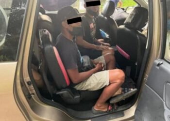 EMPAT PATI ditahan Kastam Johor di Jalan Kampung Sungai Mengkudu, Batu Pahat, pada Ahad dalam cubaan menyeludup keluar untuk pulang ke negara mereka.