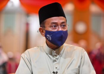 AHMAD SAMSURI MOKHTAR