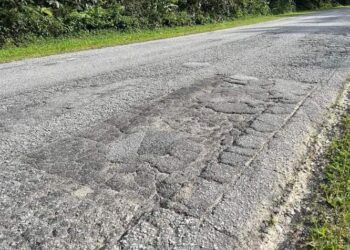 KEADAAN jalan yang tidak diselenggara dengan baik boleh mengundang kemalangan kepada pengguna jalan raya dari Gerik ke Jeli.