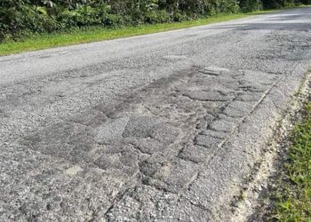 KEADAAN jalan yang tidak diselenggara dengan baik boleh mengundang kemalangan kepada pengguna jalan raya dari Gerik ke Jeli.