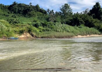 AIR daripada Sungai Bengkoka yang digunakan penduduk Kampung Pinapak, Pitas.