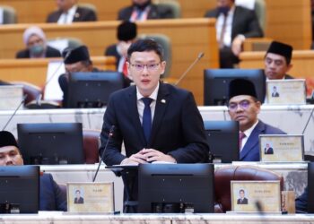LEE Ting Han menjawab soalan pada sidang Dewan Undangan Negeri (DUN) di Kota Iskandar.
