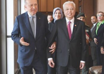 RECEP Tayyip Erdogan (kiri) dan Ismail Sabri Yaakob bersetuju supaya kerjasama Malaysia-Turkiye ditingkatkan ke perkongsian strategik komprehensif tahap tertinggi dalam hubungan dua hala.