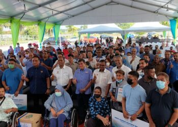 KARNIVAL Kerjaya Jamin Kerja Keluarga Malaysia 2022 di ILP Kepala Batas mendapat sambutan hangat daripada kalangan pencari kerja bukan sahaja di Pulau Pinang, malah di seluruh negeri zon utara termasuk Perlis, Kedah dan Perak.