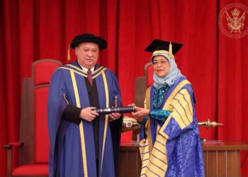 SULTAN IBRAHIM Sultan Iskandar menerima Ijazah Doktor Kehormat Undang-Undang