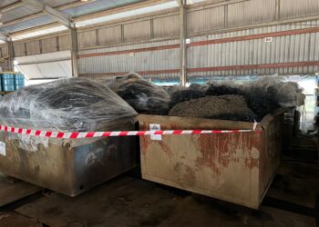 SEBAHAGIAN buangan berjadual yang gagal diuruskan oleh dua buah kilang berasaskan logam di Butterworth hingga menyebabkan JAS Pulau Pinang terpaksa mengeluarkan kompaun bernilai RM10,000 atas kesalahan tersebut.