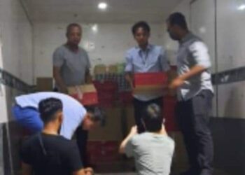 JKNS melaksanakan operasi rampasan cecair vape di sekitar Lembah Klang, baru-baru ini.