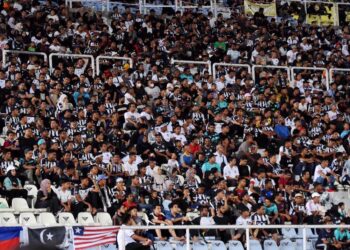 SERAMAI 30,000 penyokong TFC dan Selangor akan memenuhi Stadium Sultan Mizan Zainal Abidin, Kuala Nerus untuk menyaksikan perlawanan separuh akhir Piala FA antara kedua-dua pasukan itu, malam esok.