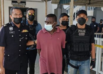TERTUDUH, R. Subramaniam dihadapkan semula ke Mahkamah Sesyen atas dakwaan membunuh pengawal keselamatan di Sungai Petani, Kedah. -UTUSAN/OTHMAN YAHAYA