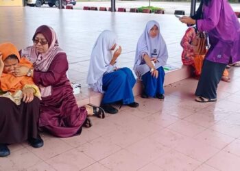 ANTARA pelajar yang cedera dalam insiden tangki air pecah di SMK Melor, Kota Bharu, Kelantan baru-baru ini-GAMBAR MEDIA SOSIAL