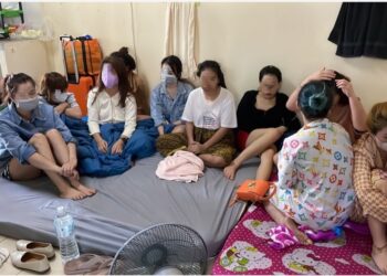 SEBAHAGIAN wanita warga asing yang bekerja sebagai pelacur dalam serbuan di Jinjang semalam.