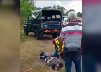 SEORANG lelaki berjaya ditahan anggota polis hanya sejam selepas dia menyamun sebuah stesen minyak di Simpang Durian, Jelebu, kelmarin.