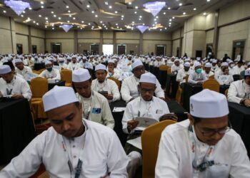 SEBAHAGIAN perwakilan dan pemerhati dari seluruh negara yang hadir ke Muktamar Dewan Pemuda Pas ke-63 di Alor Setar hari ini. -UTUSAN/ SHAHIR NOORDIN