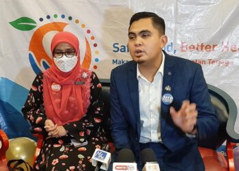 MUHAMAD AKMAL SALEH dalam sidang akhbar selepas merasmikan Sambutan Hari Keselamatan Makanan Sedunia peringkat negeri di Pusat Dagangan Antarabangsa Melaka (MITC), Ayer Keroh, Melaka. - UTUSAN/AMRAN MULUP