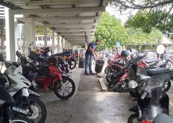 KEADAAN tempat parkir motosikal yang kini terdedah kepada kes kecurian di Stesen KTM Sungai Petani, Kedah.