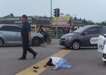 SALAH seorang mangsa yang meninggal dunia akibat kemalangan dengan sebuah kereta di persimpangan lampu isyarat Jalan Sungai Layar, Sungai Petani di sini.