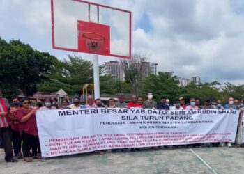 PENDUDUK mahu campur tangan Amirudin Shari dalam menyelesaikan isu-isu berbangkit di Taman Kinrara Seksyen 5, Puchong, Selangor.