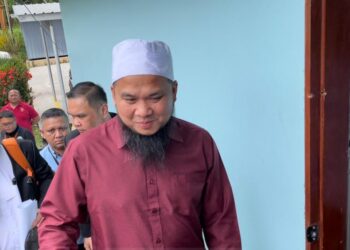EBIT Lew tiba bagi perbicaraan hari kedua di Mahkamah Majistret Tenom hari ini