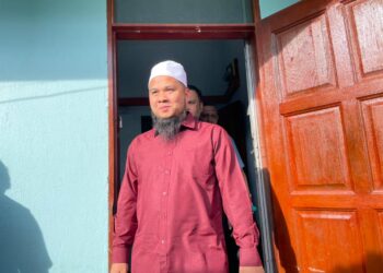 EBIT Lew selepas perbicaraan hari kedua berakhir di Mahkamah Majistret Tenom hari ini.