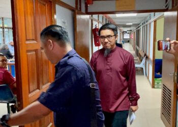FIRDAUS Wong hadir sebagai saksi pendakwaan   kes gangguan seksual Ebit Lew di Mahkamah Majistret Tenom hari ini