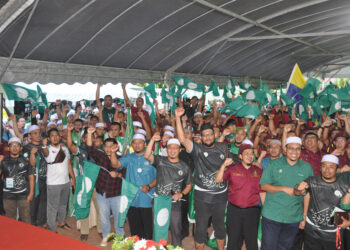 SEBAHAGIAN ahli Pemuda Pas yang hadir pada Ijtimak Tarbawi 8.0 dan Pelancaran Jentera Pilihan Raya Dewan Pemuda Pas di Besut, Terengganu, hari ini.